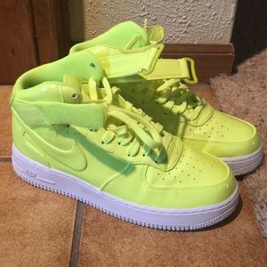 Highlighter yellow Nike Air Sneakers